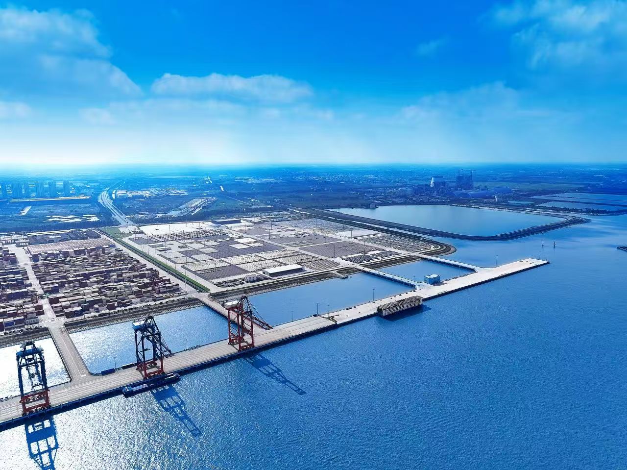 开发出海新通道 | 长江干线最大汽车滚装码头——海通太仓汽车码头开港